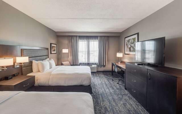 DoubleTree by Hilton Hotel Bloomington