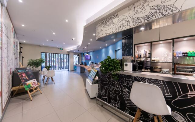 Ibis Shanghai Gubei