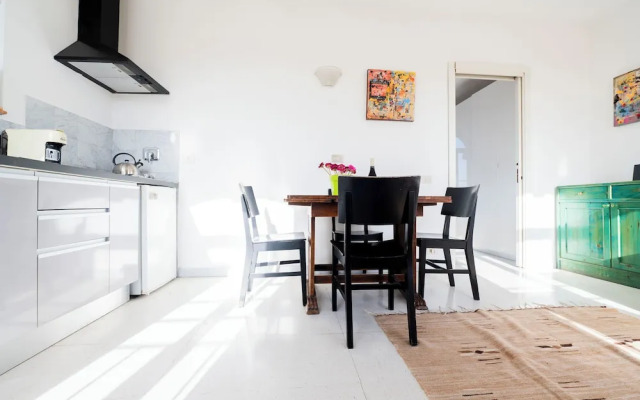 St. John Basilica Lovely Tower Apartment