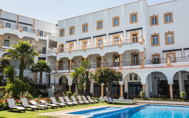 El Minzah Hotel