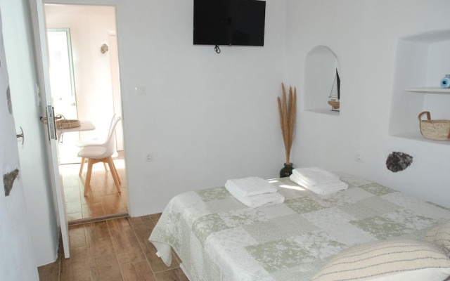 Siesta Villas, Cycladic Elegance With Castle View