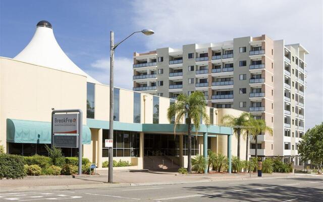 Pacific International Hotel And Apartments -