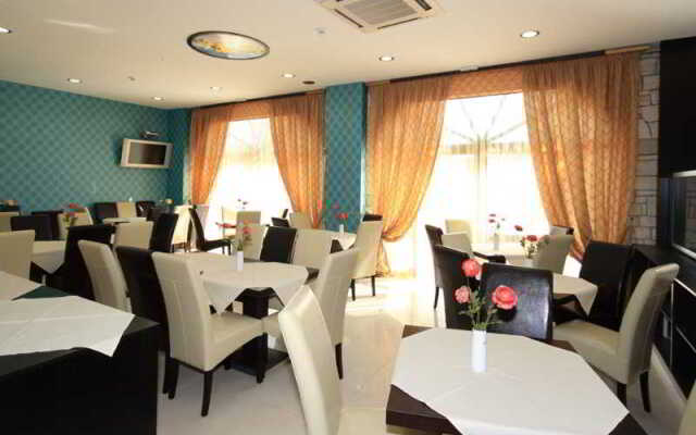 Sivota Hotel