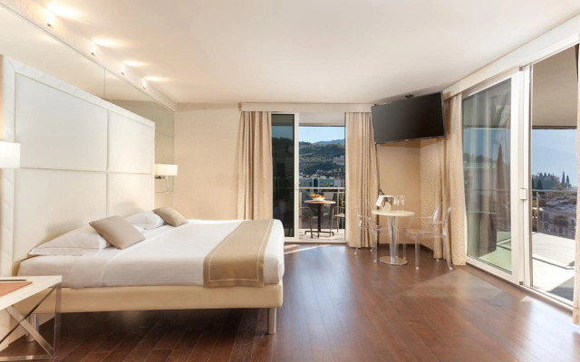 Hotel Kristal Palace - Tonelli Hotels - Adult Friendly
