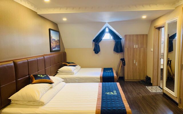 Pinus Hotel