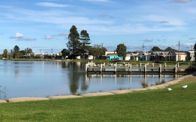 Holiday Escape Milang