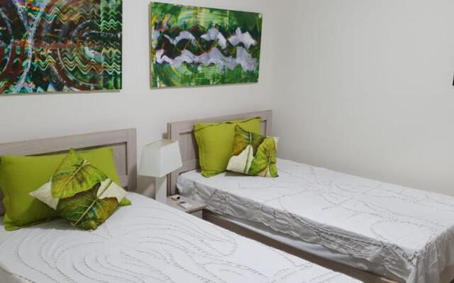 Pereybere Apartment-Lovely 3- bedroom rental unit