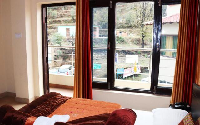 Hotel Shivalik River Retreat