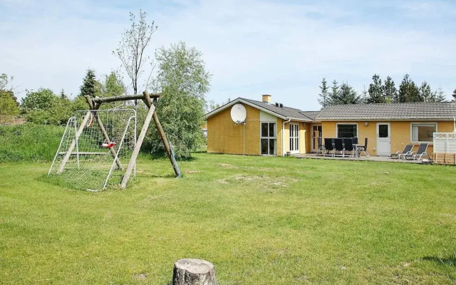 8 Person Holiday Home in Jerup
