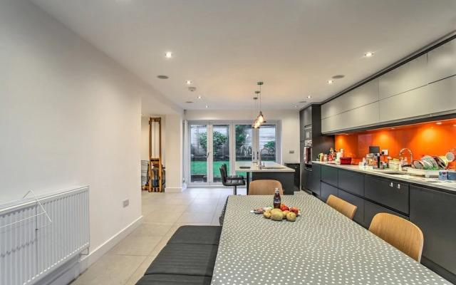 Modern Massive Family Home South Manchester