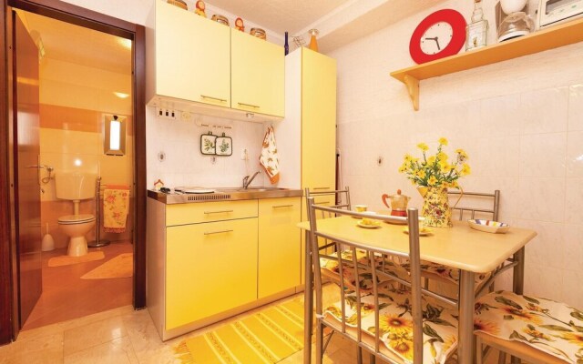 Nice Home in Selce With Wifi and 3 Bedrooms