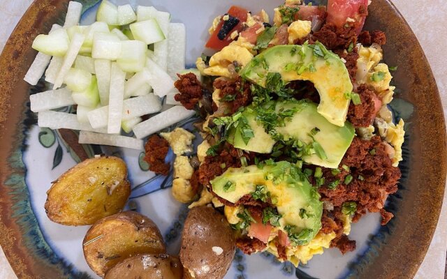 Zandoyo Bed & Breakfast