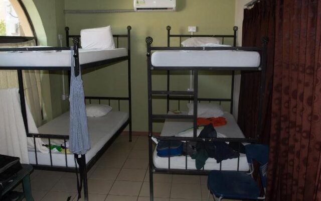 Tamarindo Hostel Resort