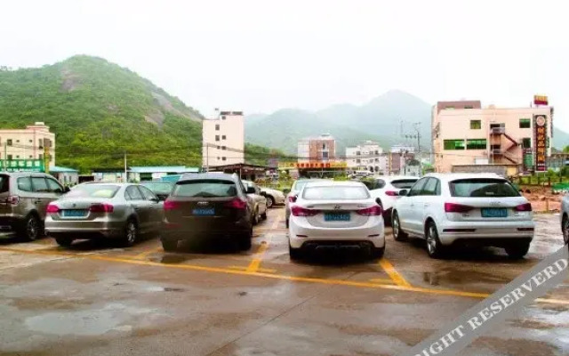 Siding International Hotel