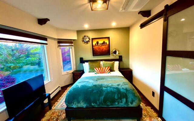 Neocolonial Nouveau Kensington Vacation Home