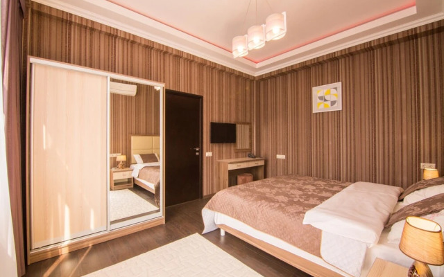 Hotel ML