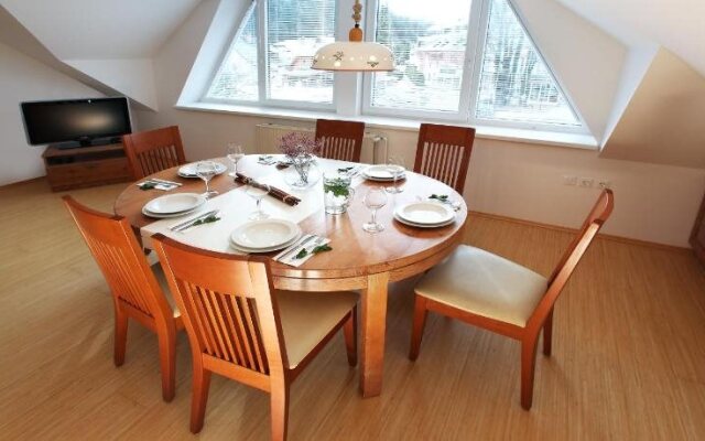 Apartments and Rooms Bernik