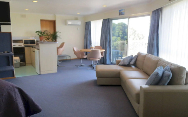 Stansbury Holiday Motel