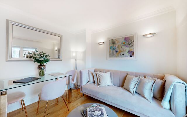 Stay In Bond Street