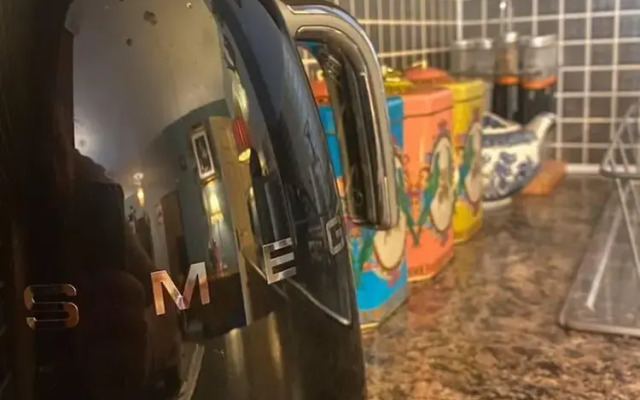 Studio - Sleeps 2 - Pets - Terrace - Parking