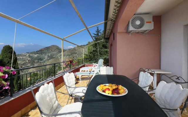 Terrazza Sull'Etna Holidays Apartment