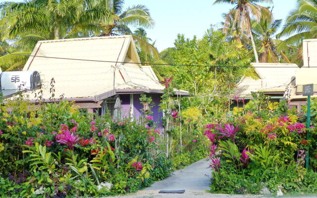 The Friendly Islander (Papiloa's)