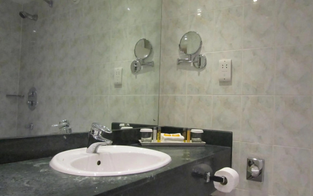 Best Western Plus Birmingham NEC Meriden Manor Hotel