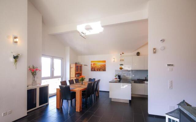 Modern and Cosy 5 Rooms Penthouse With Stunning View
