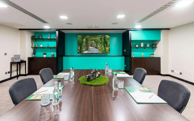 DoubleTree by Hilton London Kensington