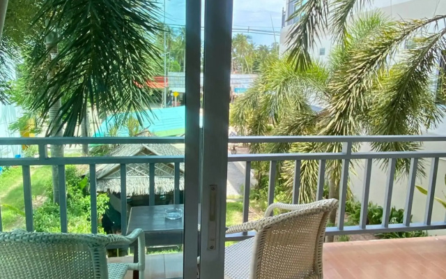 Pinky Bungalows Resort
