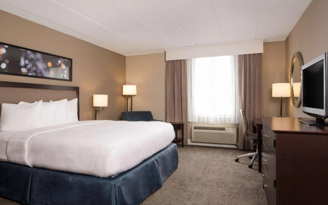 DoubleTree by Hilton Hotel Laurel