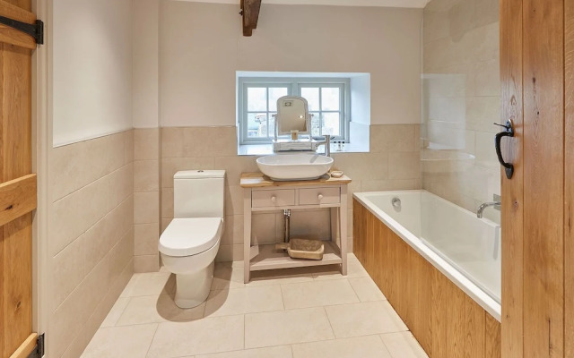 Host Stay The Cobbles