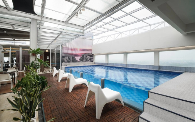 Grand Tebu Hotel