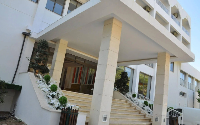 Serra Park Hotel