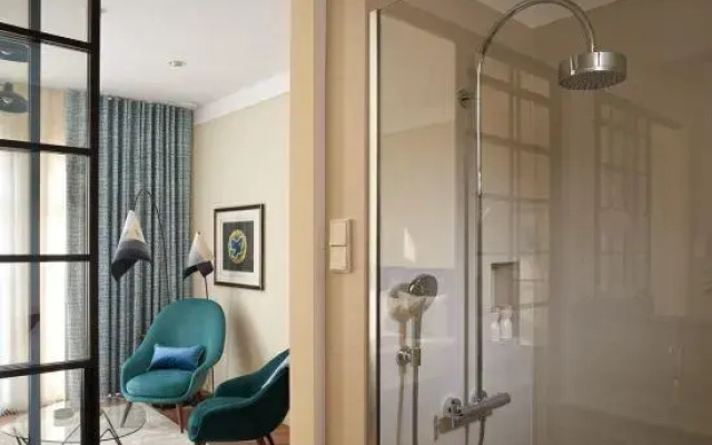 Bagatelle Gardenhouse
