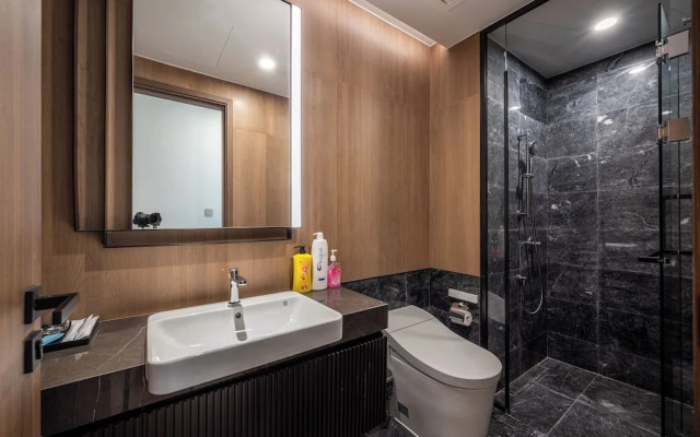 Lumiere Riverside Condo and Suite KHC