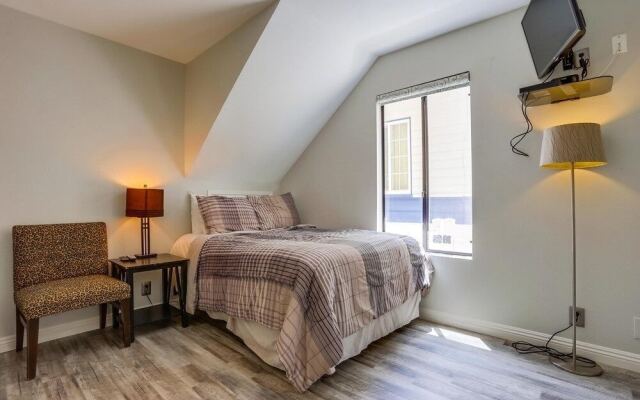 Beach Style 3 - 6 Br Home