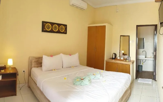 Flagship 91237 Ratu Guest House