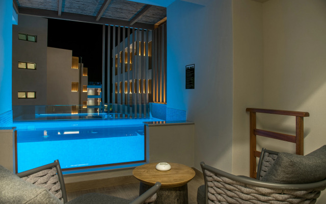 Akasha Beach Hotel & Spa