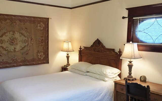 11th Avenue Inn Bed and Breakfast