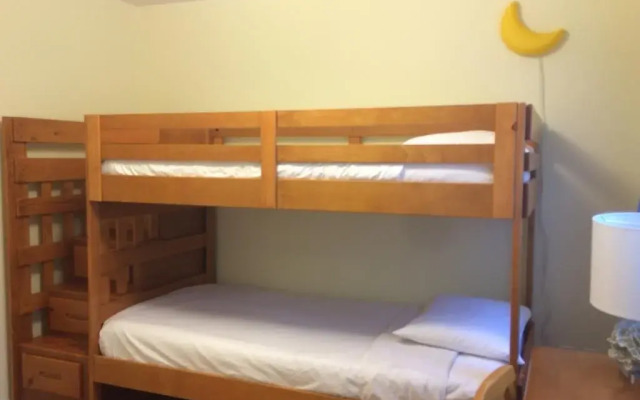 Vancouver Garden Family Suite