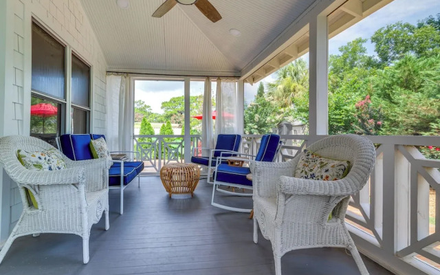 Pensacola Paradise: Furnished Deck & Gas Grill!