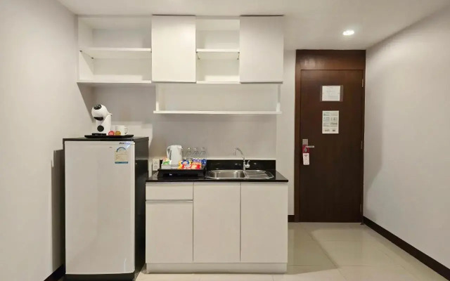 Avion Hotel