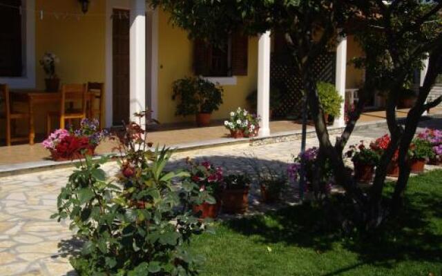 Alex Studios & Apartments