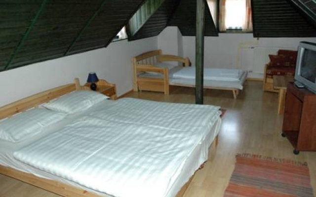 Alabárdos Panzió és Apartmanház