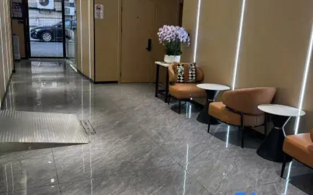 Shell Hotel (Shanghai Lujiazui Renji Hospital East Hospital Branch))