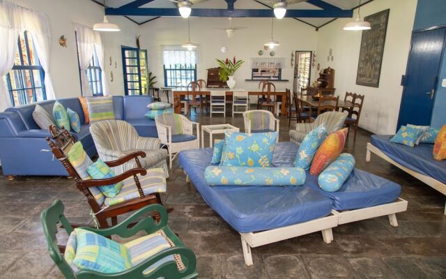 OBA 44 - Beach house in front of the sea - Caraguatatuba