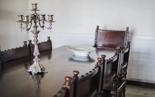 Sonia Rustic Mansion - 5bd 30 Sec Walk T