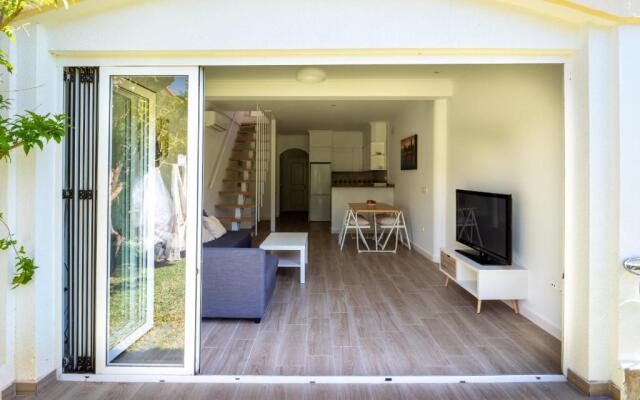 House In Private Urbanization