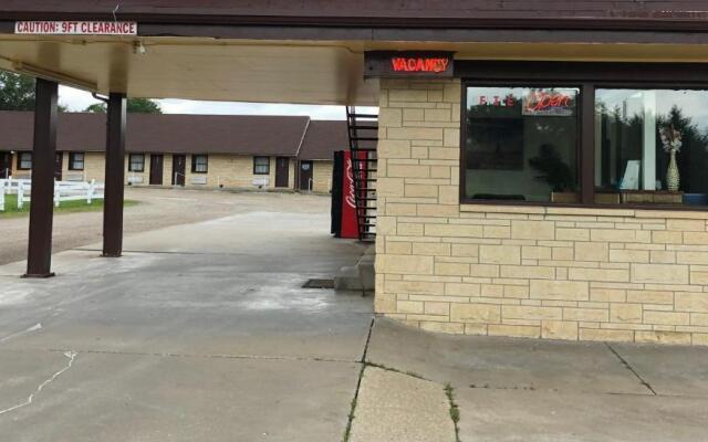 Budget Host Inn Emporia